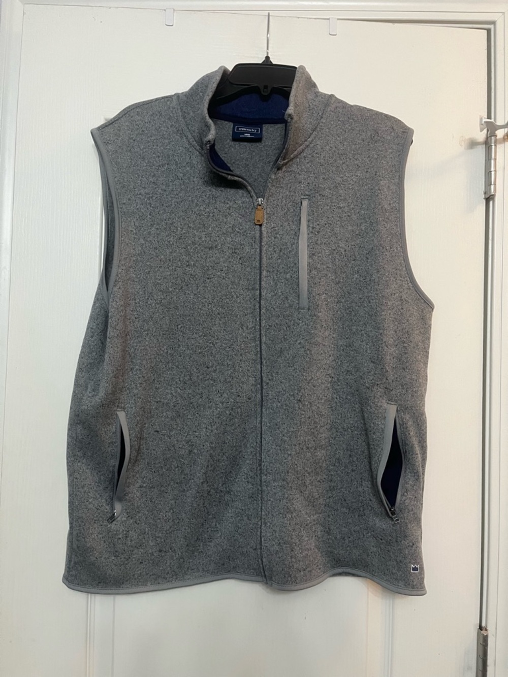 Crown & Ivy Gray Fleece Vest - Men's Sleeveless Jacket